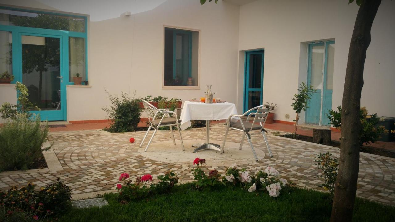 B&B-Le Rondini Монсерато Екстериор снимка